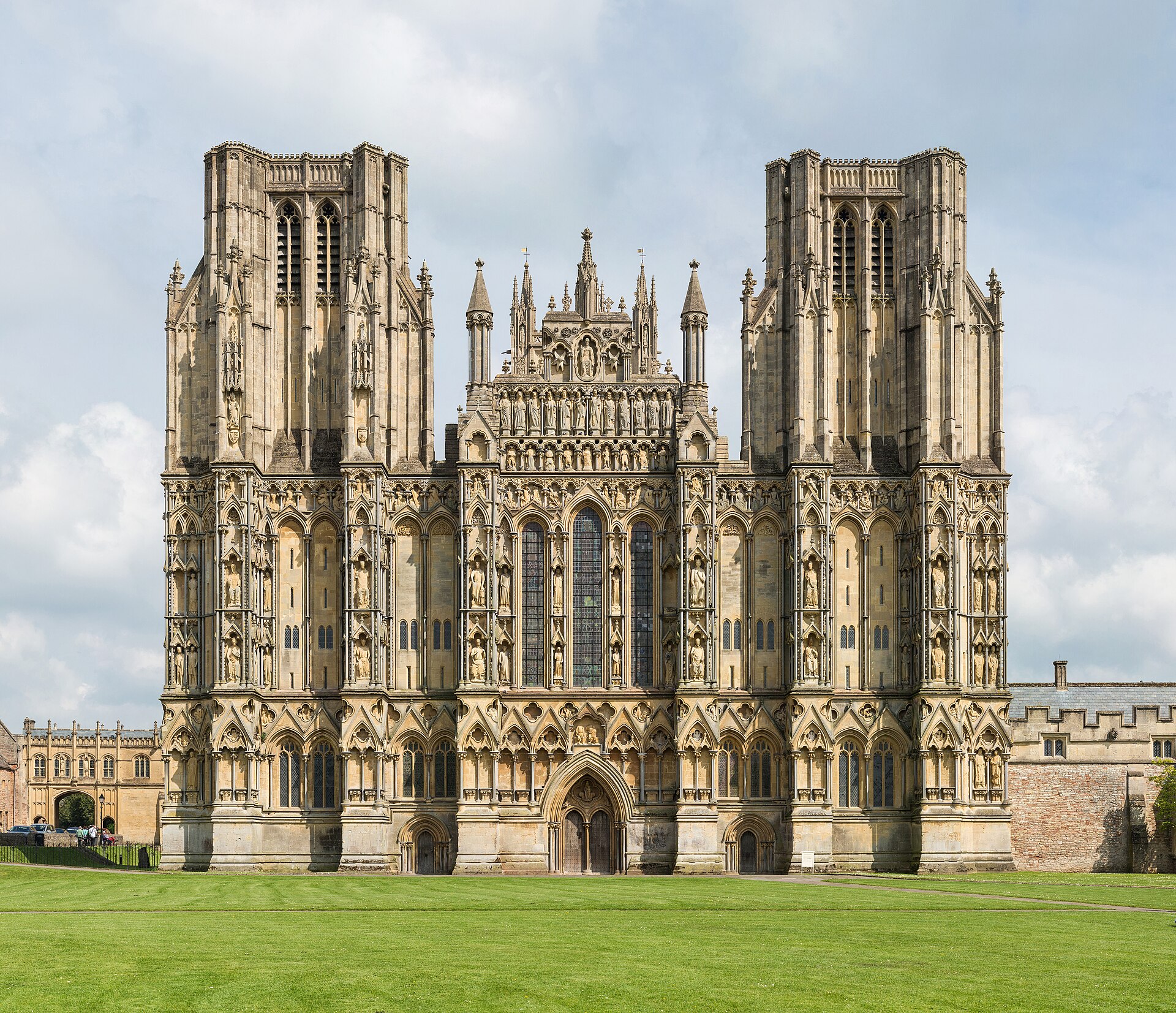 Exterior view of Wells Cathedral